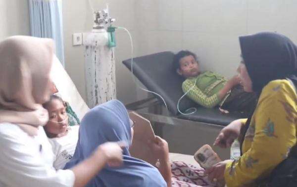 Trauma Keracunan, Sekolah dan Orang Tua Siswa di Lombok Tengah Tolak MBG Trauma Keracunan, Sekolah dan Orang Tua Siswa di Lombok Tengah Tolak MBG