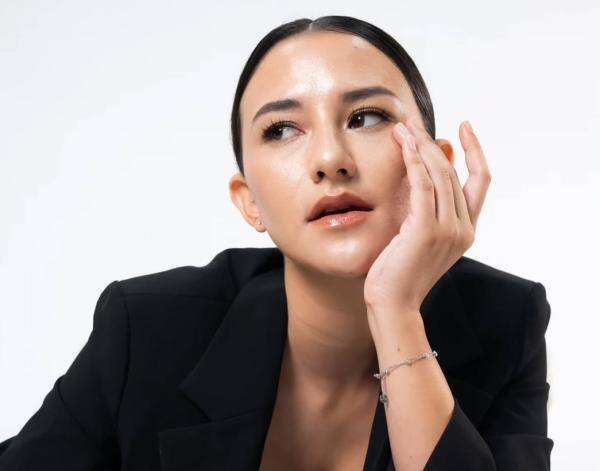 Dahlia Poland Tak Lagi Jomblo, Ungkap Sosok Pacar Baru dan Alasan Jatuh Hati Dahlia Poland Tak Lagi Jomblo, Ungkap Sosok Pacar Baru dan Alasan Jatuh Hati