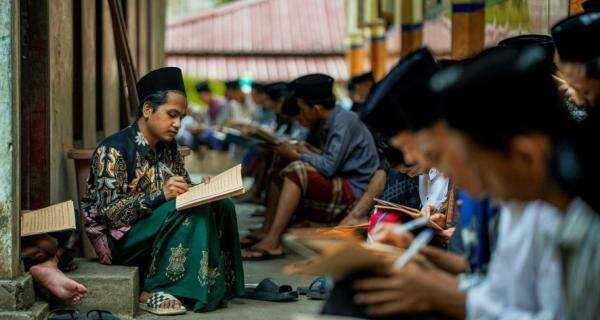 Kemenag Buka Pengajuan Bantuan Pesantren 2026, Nilainya hingga Rp100 Juta Kemenag Buka Pengajuan Bantuan Pesantren 2026, Nilainya hingga Rp100 Juta