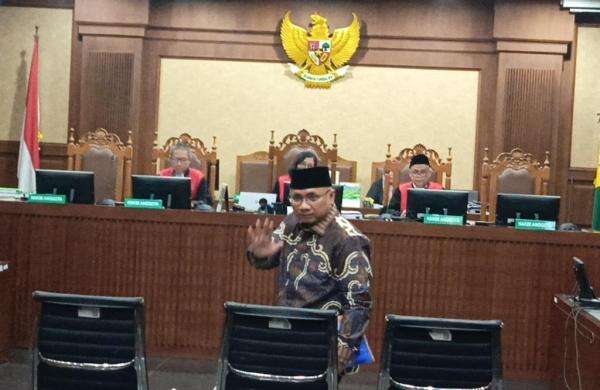 Eks Menag Yaqut Ngaku Kurang Sehat jelang Bacakan Eksepsi Kasus Kuota Haji Eks Menag Yaqut Ngaku Kurang Sehat jelang Bacakan Eksepsi Kasus Kuota Haji
