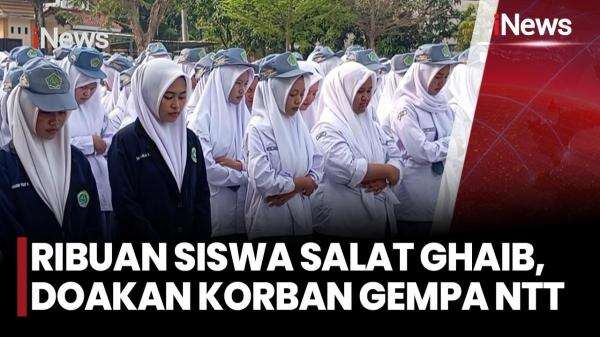 Momen Khusyuk Ribuan Siswa di Brebes Panjatkan Doa Bagi Korban Bencana Gempa NTT Momen Khusyuk Ribuan Siswa di Brebes Panjatkan Doa Bagi Korban Bencana Gempa NTT