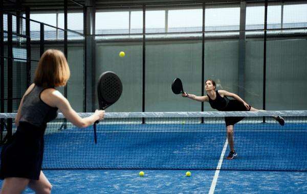 Efek Psikologis Main Padel, Olahraga Indoor yang Bisa Dilakukan saat Abu Vulkanik Menyebar Efek Psikologis Main Padel, Olahraga Indoor yang Bisa Dilakukan saat Abu Vulkanik Menyebar