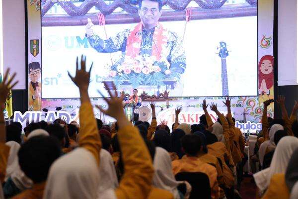 Motivasi 2.000 Pelajar Muhammadiyah, Mentan Amran: Struggle Now, Enjoy Your Life-Enjoy Now, Struggle for Life Motivasi 2.000 Pelajar Muhammadiyah, Mentan Amran: Struggle Now, Enjoy Your Life-Enjoy Now, Struggle for Life