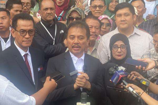 Roy Suryo Didakwa Pasal Berlapis terkait Kasus Ijazah Jokowi, Ini Rinciannya Roy Suryo Didakwa Pasal Berlapis terkait Kasus Ijazah Jokowi, Ini Rinciannya