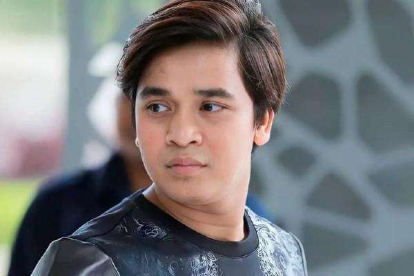 Arya Wedakarna Sentil Billy Syahputra, Singgung Artis Tak Harus Diistimewakan Arya Wedakarna Sentil Billy Syahputra, Singgung Artis Tak Harus Diistimewakan