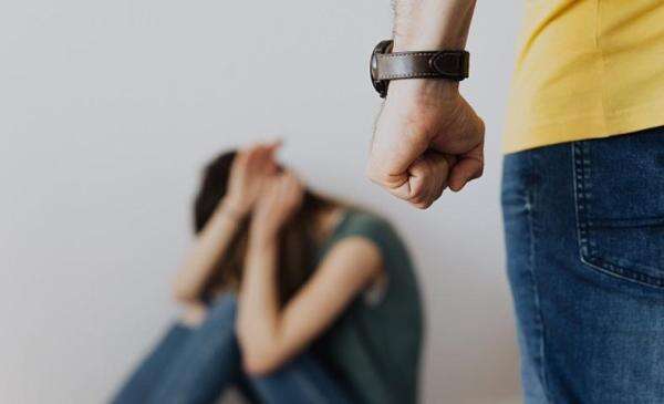 Viral Perempuan Ditendang Pria di Mal Jakpus, Polisi Selidiki Viral Perempuan Ditendang Pria di Mal Jakpus, Polisi Selidiki