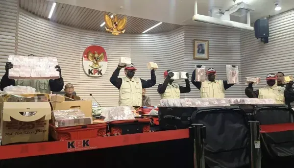 KPK Sita Uang Rp106,3 Miliar dalam Rangkaian OTT HGB di Kabupaten Bogor KPK Sita Uang Rp106,3 Miliar dalam Rangkaian OTT HGB di Kabupaten Bogor