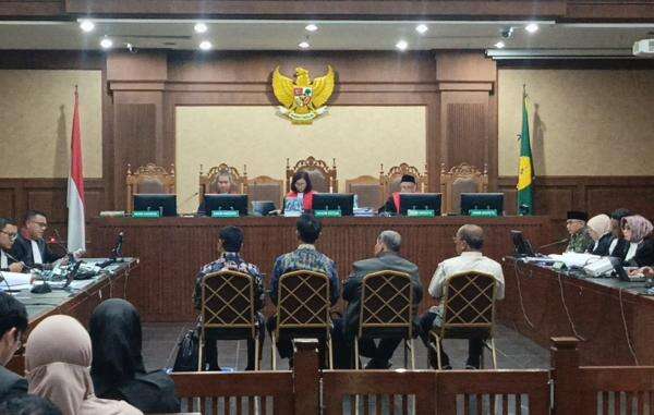 Kasus Korupsi Kuota Haji, Saksi Ungkap Pengembalian Uang 5 Ribu Dolar AS ke KPK Kasus Korupsi Kuota Haji, Saksi Ungkap Pengembalian Uang 5 Ribu Dolar AS ke KPK