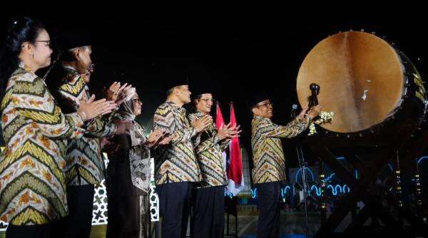 Pemerintah Sebut MTQ Nasional 2026 Gerakkan Ekonomi Jateng hingga Rp1,2 Triliun Pemerintah Sebut MTQ Nasional 2026 Gerakkan Ekonomi Jateng hingga Rp1,2 Triliun