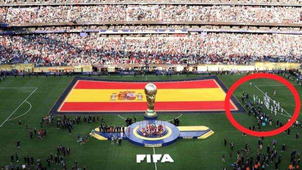 Argentina Dicap Tak Punya Sportivitas! Messi Cs Balik Badan saat Spanyol Angkat Trofi Piala Dunia 2026 Argentina Dicap Tak Punya Sportivitas! Messi Cs Balik Badan saat Spanyol Angkat Trofi Piala Dunia 2026