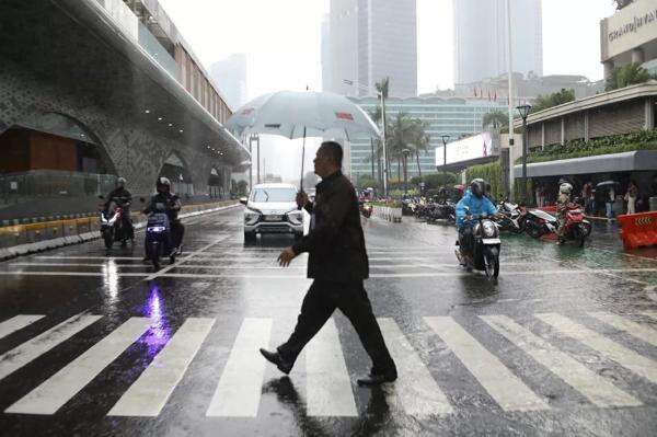 Hujan Diprediksi Guyur Sebagian Besar Jakarta Siang hingga Sore Hari Ini Hujan Diprediksi Guyur Sebagian Besar Jakarta Siang hingga Sore Hari Ini