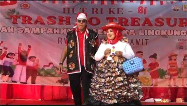 Bukan 17 Agustusan Biasa, Warga Duren Sawit Sulap Sampah Plastik Jadi Busana Fashion Show Bukan 17 Agustusan Biasa, Warga Duren Sawit Sulap Sampah Plastik Jadi Busana Fashion Show