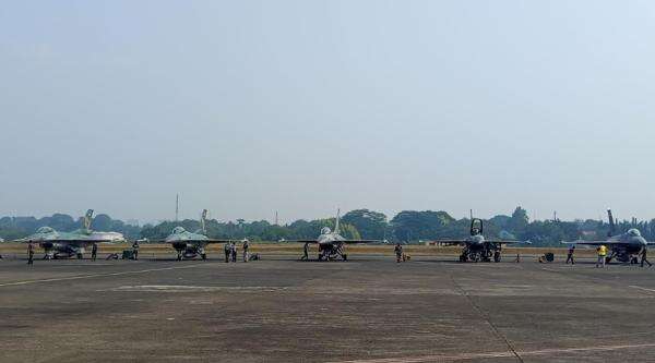 81 Alutsista Demo Udara HUT ke-81 RI, Jet Tempur F-16 hingga Rafale Belah Langit Jakarta 81 Alutsista Demo Udara HUT ke-81 RI, Jet Tempur F-16 hingga Rafale Belah Langit Jakarta