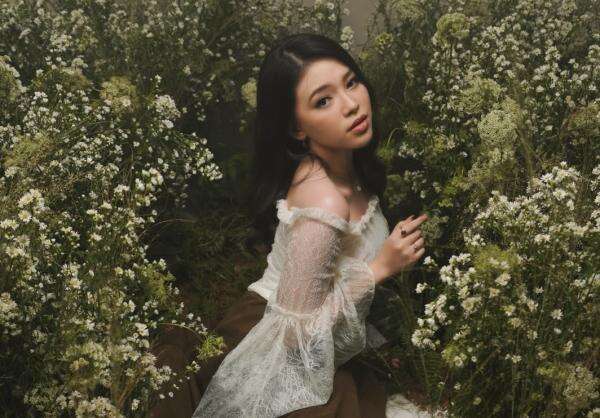Anneth Rilis Sembunyi dari Bumi, Lagu tentang Cinta Terhalang Perbedaan Anneth Rilis Sembunyi dari Bumi, Lagu tentang Cinta Terhalang Perbedaan