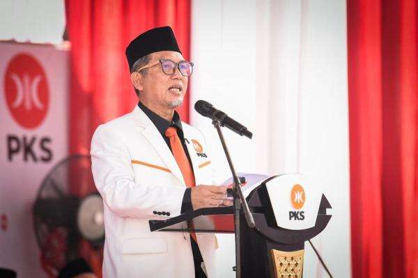 Presiden PKS AMY: Rakyat Mengukur Pertumbuhan Ekonomi dari Harga Beras hingga Penghasilan Presiden PKS AMY: Rakyat Mengukur Pertumbuhan Ekonomi dari Harga Beras hingga Penghasilan