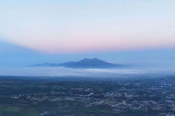 Puncak Bogor Terasa Lebih Dingin Saat Kemarau, Pakar IPB University Ungkap Penyebabnya Puncak Bogor Terasa Lebih Dingin Saat Kemarau, Pakar IPB University Ungkap Penyebabnya