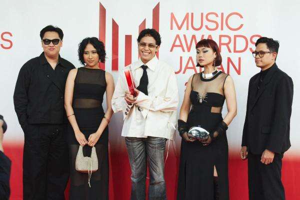 Bangga! Hindia Harumkan Nama Indonesia di Music Awards Japan 2026 Bangga! Hindia Harumkan Nama Indonesia di Music Awards Japan 2026