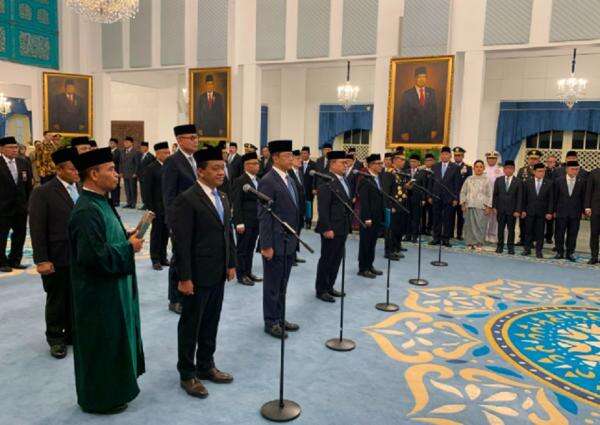 Prabowo Lantik Sarmuji Jadi Menteri Perindustrian, Gantikan Agus Gumiwang Prabowo Lantik Sarmuji Jadi Menteri Perindustrian, Gantikan Agus Gumiwang