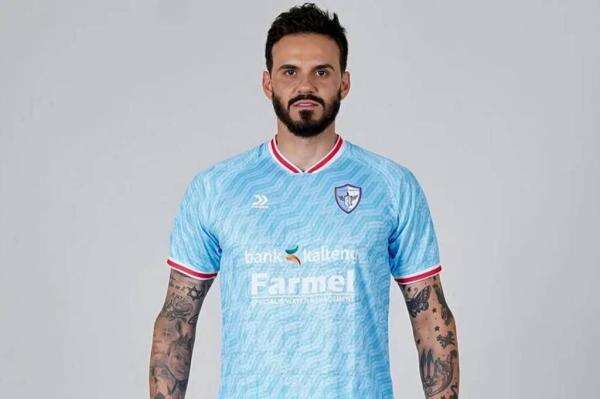 Kebobolan 10 Gol, Isenmulang Kalteng Datangkan Eks Kiper Arema Lucas Frigeri Kebobolan 10 Gol, Isenmulang Kalteng Datangkan Eks Kiper Arema Lucas Frigeri
