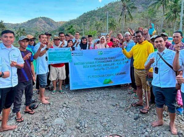 Pegadaian Peduli, Salurkan Bantuan Untuk Pembangunan Jembatan Raba Sa’u Desa Mawu Pegadaian Peduli, Salurkan Bantuan Untuk Pembangunan Jembatan Raba Sa’u Desa Mawu