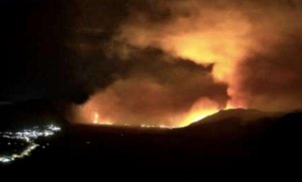 Status Gunung Bromo Masih Waspada di Tengah Kebakaran Hutan Status Gunung Bromo Masih Waspada di Tengah Kebakaran Hutan