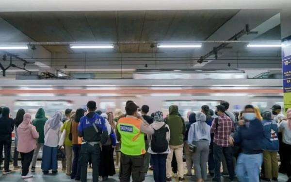 KAI Angkat Ristadi Jadi Komisaris, Latar Belakang Aktivis Serikat Pekerja KAI Angkat Ristadi Jadi Komisaris, Latar Belakang Aktivis Serikat Pekerja