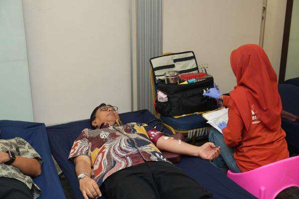 Peringati Hari PMI, PTPN IV PalmCo Donorkan 1.082 Kantong Darah di Berbagai Daerah Peringati Hari PMI, PTPN IV PalmCo Donorkan 1.082 Kantong Darah di Berbagai Daerah