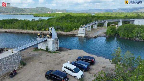 Jembatan Gantung Geser Pertama di Indonesia Rampung, Ini Penampakannya Jembatan Gantung Geser Pertama di Indonesia Rampung, Ini Penampakannya