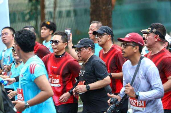 Cerita Pramono Ikut Lari 10K: Rekor Pribadi Tak Pecah, Jujur Sudah Ngos-ngosan Cerita Pramono Ikut Lari 10K: Rekor Pribadi Tak Pecah, Jujur Sudah Ngos-ngosan