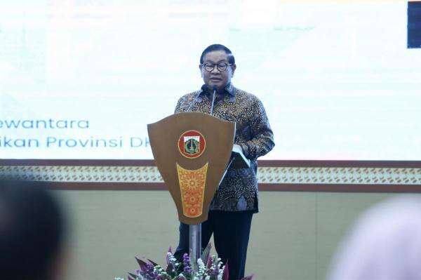 Pramono Minta Guru PAUD Ikut Ajarkan Anak Pilah Sampah Sejak Dini Pramono Minta Guru PAUD Ikut Ajarkan Anak Pilah Sampah Sejak Dini