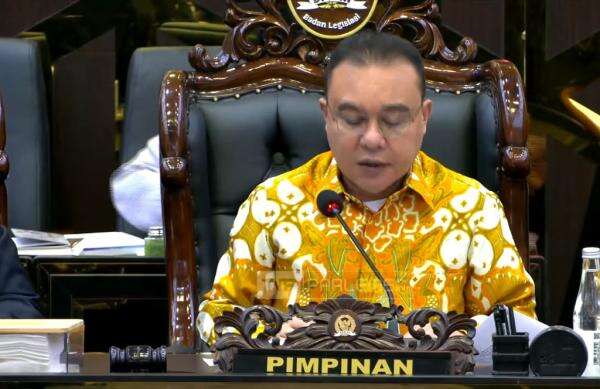 Dasco Pimpin Rapat RUU Reforma Agraria, Ada Koreksi Pasal yang Typo dan Bertabrakan Dasco Pimpin Rapat RUU Reforma Agraria, Ada Koreksi Pasal yang Typo dan Bertabrakan