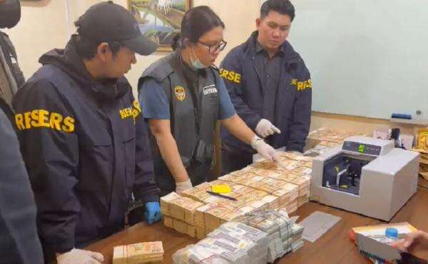 Pengacara Don Ritto Bantah Uang yang Disita Polisi terkait 3 Kasus Korupsi Besar Pengacara Don Ritto Bantah Uang yang Disita Polisi terkait 3 Kasus Korupsi Besar