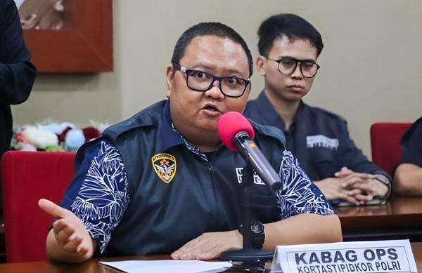 Kortas Tipikor Ungkap Dedi Congor Jadi Tersangka Gratifikasi sejak 2023 Kortas Tipikor Ungkap Dedi Congor Jadi Tersangka Gratifikasi sejak 2023