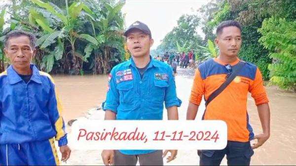 Sukaresmi Pandeglang Dilanda Banjir, Jalan dan Persawahan Terendam, Aktivitas Warga Terganggu! Sukaresmi Pandeglang Dilanda Banjir, Jalan dan Persawahan Terendam, Aktivitas Warga Terganggu!