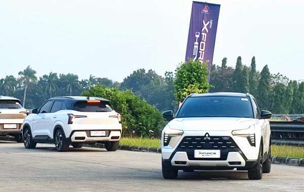 Menjajal Mitsubishi Xforce Hybrid, Intip Efisiensi, Performa dan Kenyamanan Fiturnya Menjajal Mitsubishi Xforce Hybrid, Intip Efisiensi, Performa dan Kenyamanan Fiturnya