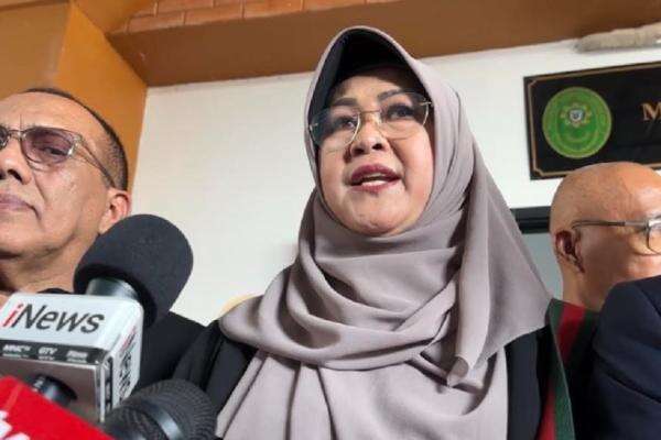 Dokter Tifa Tegaskan Tidak Akan Menyerah Hadapi Kasus Ijazah Jokowi Dokter Tifa Tegaskan Tidak Akan Menyerah Hadapi Kasus Ijazah Jokowi