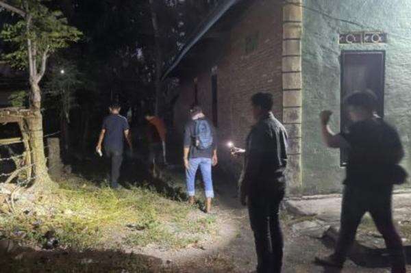 Gara-Gara Bangkai Anjing, 2 Kelompok Warga di Polman Berselisih Berujung 9 Orang Ditangkap Gara-Gara Bangkai Anjing, 2 Kelompok Warga di Polman Berselisih Berujung 9 Orang Ditangkap