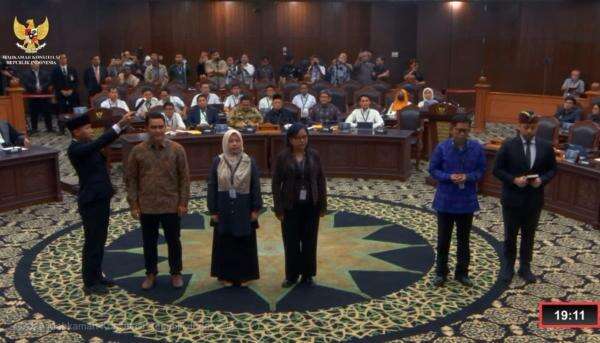 MK Mulai Sidang Pembuktian Ijazah Gibran, Ini Saksi dan Ahli yang Dihadirkan Denny Indrayana dkk MK Mulai Sidang Pembuktian Ijazah Gibran, Ini Saksi dan Ahli yang Dihadirkan Denny Indrayana dkk
