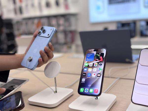 iPhone 18 Pro dan Pro Max Resmi Dijual di Indonesia Hari Ini! iPhone 18 Pro dan Pro Max Resmi Dijual di Indonesia Hari Ini!