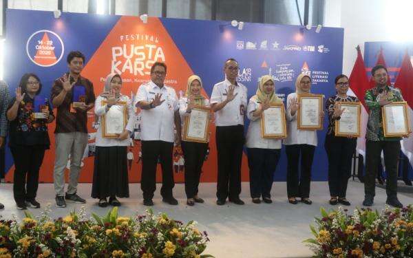 Pemprov DKI Apresiasi Tata Kelola Kearsipan, Delapan BUMD Raih Penghargaan Pemprov DKI Apresiasi Tata Kelola Kearsipan, Delapan BUMD Raih Penghargaan