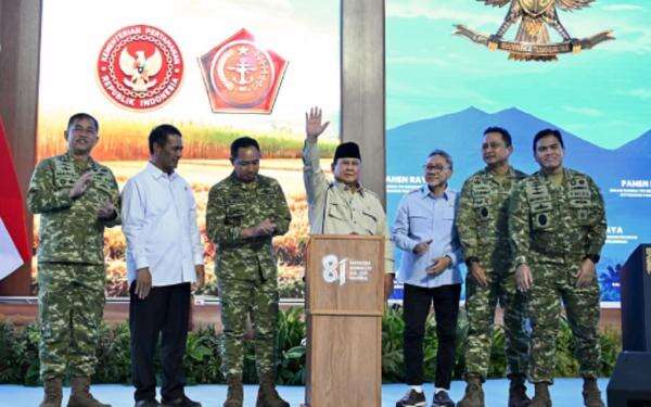 Hadiri Panen Raya TNI di Malang, Prabowo: Saya Bahagia Hari Ini, Terima Kasih Petani Hadiri Panen Raya TNI di Malang, Prabowo: Saya Bahagia Hari Ini, Terima Kasih Petani