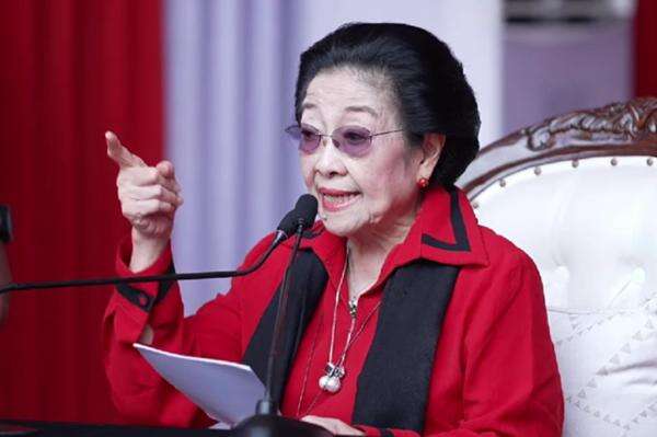 Megawati Ajak Rakyat Indonesia Belajar dari Iran, Tak Terkalahkan karena Persatuan Megawati Ajak Rakyat Indonesia Belajar dari Iran, Tak Terkalahkan karena Persatuan