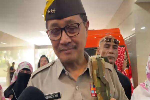 Roy Suryo: Ada Upaya Kriminalisasi Oegroseno, Singgung Kejadian 15 Tahun Lalu Roy Suryo: Ada Upaya Kriminalisasi Oegroseno, Singgung Kejadian 15 Tahun Lalu