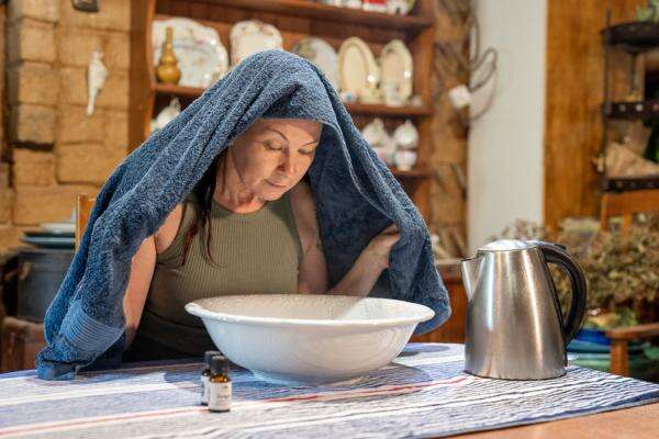 Rekomendasi Minyak Esensial untuk Meredakan Flu dan Hidung Tersumbat Rekomendasi Minyak Esensial untuk Meredakan Flu dan Hidung Tersumbat