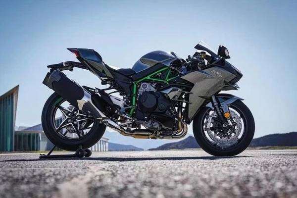 Kawasaki Ninja H2 Versi Terbaru Kembali, Apakah Lebih Baik dari Sebelumnya? Kawasaki Ninja H2 Versi Terbaru Kembali, Apakah Lebih Baik dari Sebelumnya?