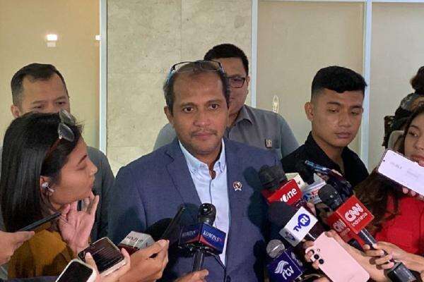 Wamenkum soal Polisi Aktif Duduki Jabatan Sipil Tak Wajib Mundur: Hadapi Perkembangan Zaman Wamenkum soal Polisi Aktif Duduki Jabatan Sipil Tak Wajib Mundur: Hadapi Perkembangan Zaman