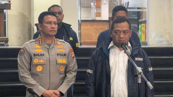Hakim Kabulkan Eksepsi Dokter Tifa di Kasus Ijazah Jokowi, Polisi: Itu Bukan Akhir Semuanya! Hakim Kabulkan Eksepsi Dokter Tifa di Kasus Ijazah Jokowi, Polisi: Itu Bukan Akhir Semuanya!