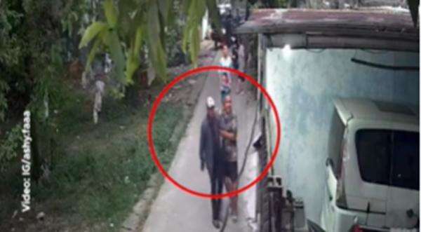 Terungkap! Ini Penyebab Tetangga Teror Rumah Warga hingga Lempar Helm di Depok Terungkap! Ini Penyebab Tetangga Teror Rumah Warga hingga Lempar Helm di Depok