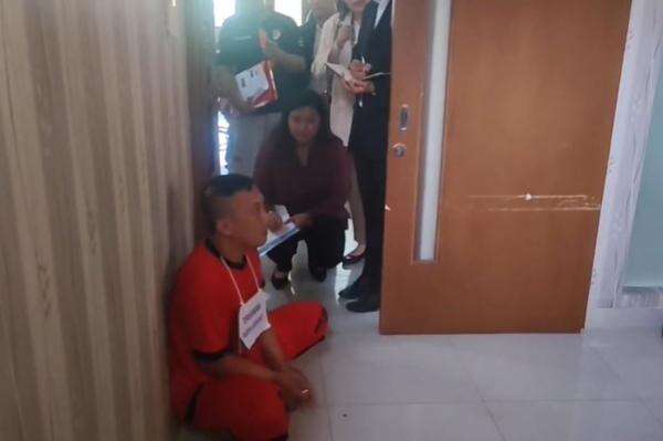 Terungkap di Rekonstruksi, Taufik Hidayat Obati Luka YTR Takut Korban Meninggal Terungkap di Rekonstruksi, Taufik Hidayat Obati Luka YTR Takut Korban Meninggal