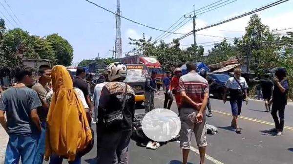 Tragis! Sekeluarga Tewas Kecelakaan di Pasuruan, Pasutri dan Balita Tragis! Sekeluarga Tewas Kecelakaan di Pasuruan, Pasutri dan Balita